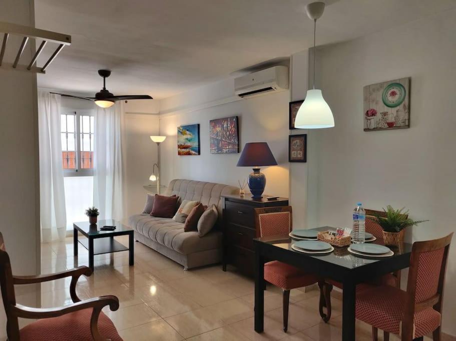 Apartamento Centrico En Fuengirola A 200 Metros De La Playa Exterior foto